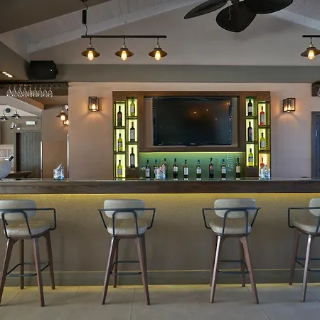 Ionion Blue Zante 3* Καλαμάκι